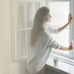 Ventanas y Puertas de Cristal: Cómo Evitar que la Energía de Tu Hogar Salga Corriendo